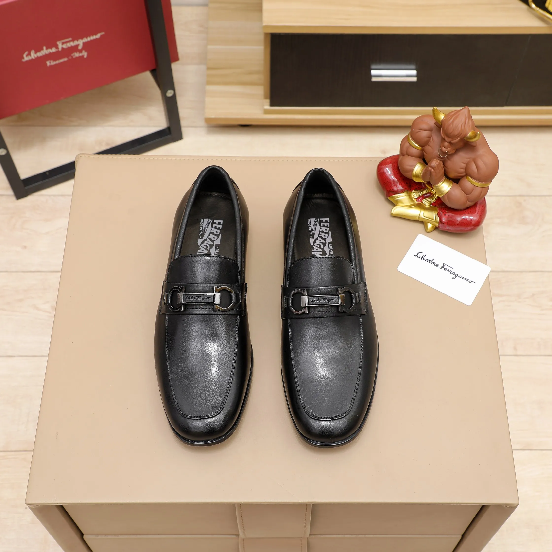Men's shoes 💰540 🕷🕷🐂【Ferragamo】Ferragamo Popular fashionable casual shoes🇨🇳Official website counter 1:1 production, original mold opening💯Good quality visible, imported high-end first-layer waxed calfskin, water-dyed🐂leather lining🌿very clear texture, high-quality waterproof, non-slip and wear-resistant outsole🎋high quality and low price, truly handmade🍓Black optional! Code number 38-45……